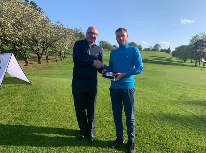 Alan Waugh defends GGU Strokeplay title.